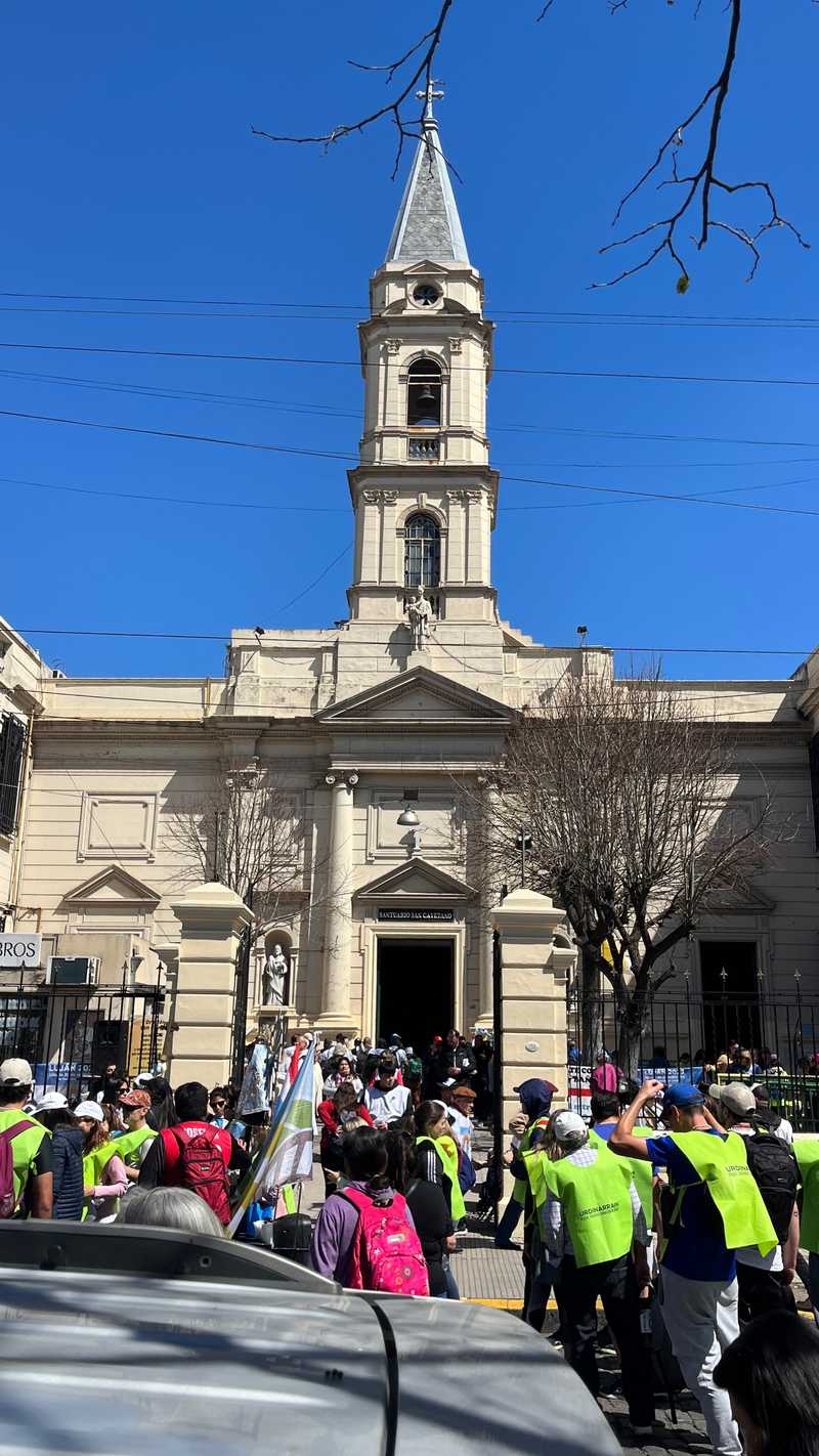 The front entrance of La Parroquia de San Cayetano