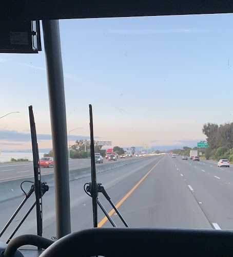 On a morning Google bus, barrelling south down US 101 towards Mountain View